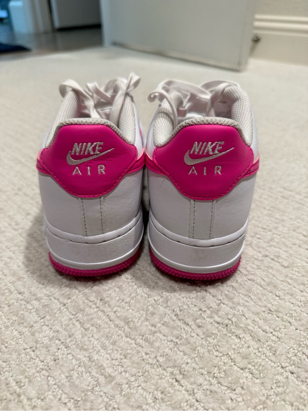 Nike Air Force 1 | White & Pink Leather | Size 6.5 girls, fits like a size W8